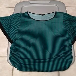 Long shirt scrunchy bottom hems